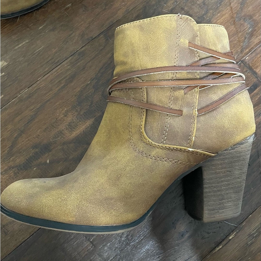 Brown Ankle Boots - Picture 5 of 6